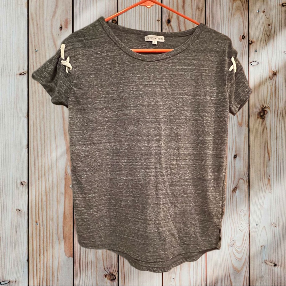 Fitz+ Eddi Gray T-shirt. Size S - Picture 1 of 6